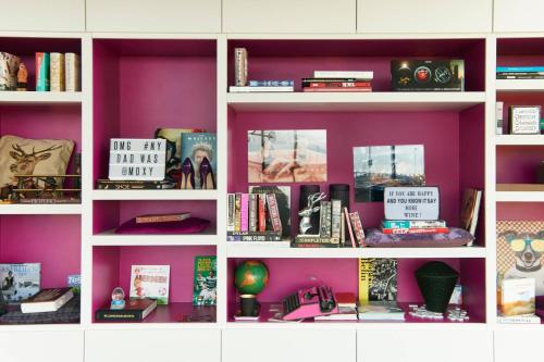Moxy Aberdeen Airport - image 5