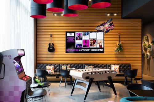 Moxy Aberdeen Airport