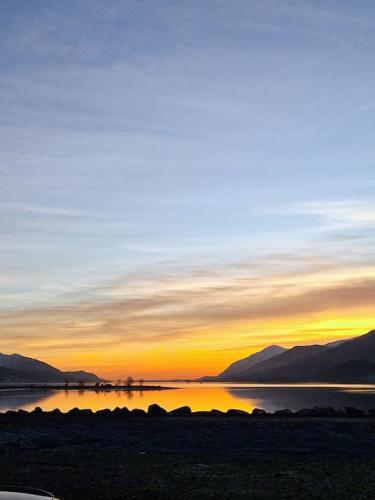 Fort William loft on shore front with amazing views