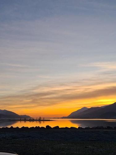 Fort William loft on shore front with amazing views