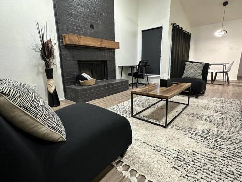 Newly Updated Cozy Home in Garland, USA
