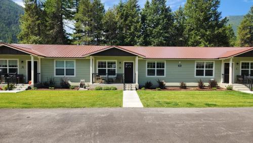 Beargrass Lodging & RV Resort