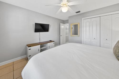 Sea-renity Home - image 13