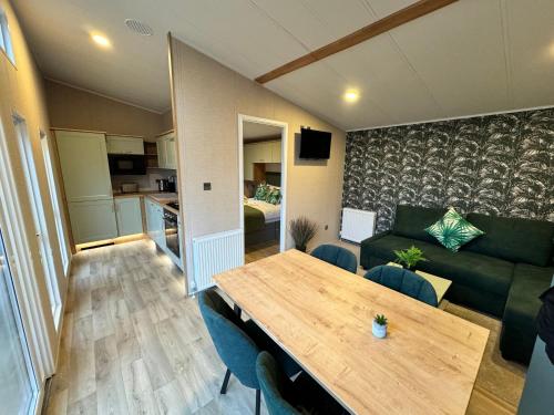 Woodlakes Park Room Type - Lux Oasis Sauna