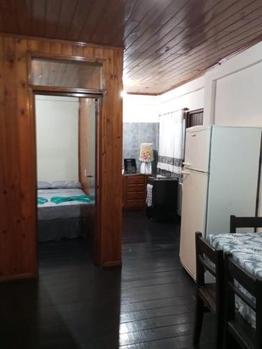 One-Bedroom Apartment image 5