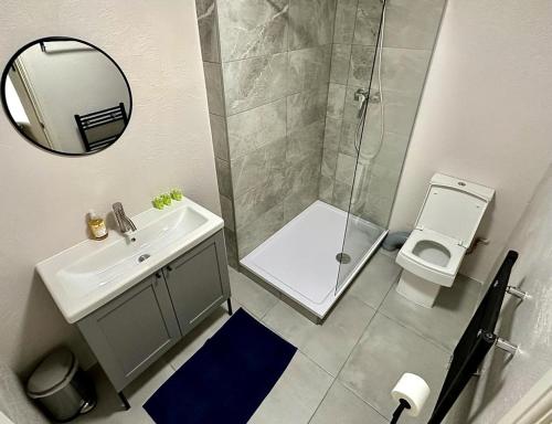 Flat 3 Stay In Aldgate Apartments