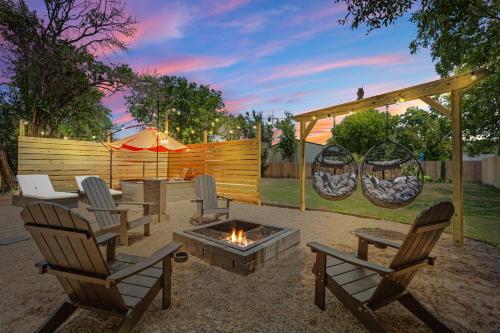 B&B Waco - The Craftsman on Clay*Downtown*4 Blocks to Silos - Bed and Breakfast Waco