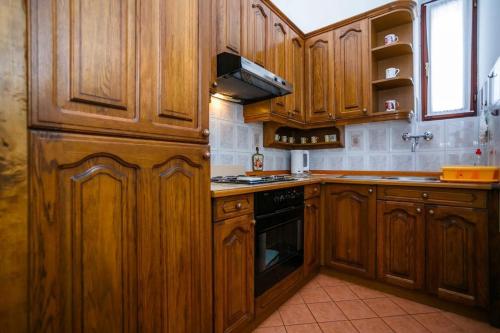 One-Bedroom Apartment with Terrace image 6