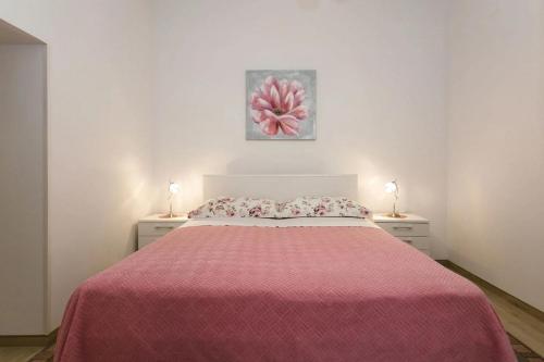 One-Bedroom Apartment with Terrace image 9