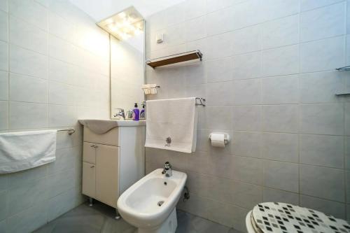One-Bedroom Apartment with Terrace image 8