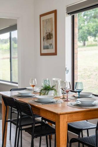 Oprema, Willunga House - Fireplace Vineyard Views in Mclaren Vale