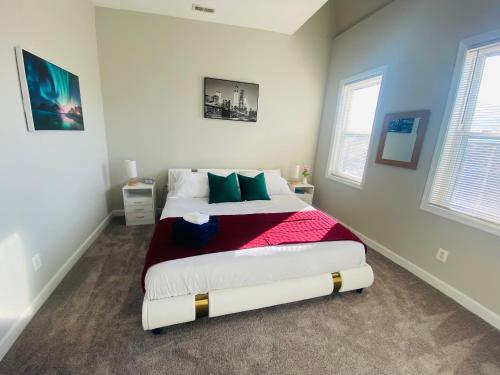 Spacious, Relaxing & Gorgeous 4BD/4BA House in DC! in Washington, USA
