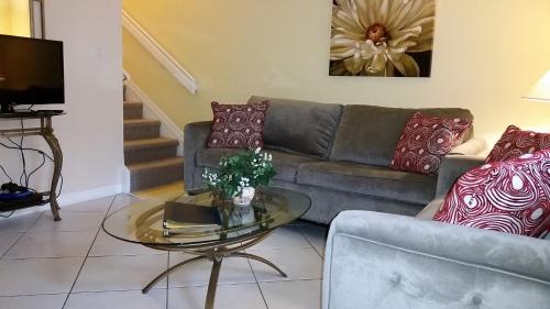 Charming Kendall Home in The Crossings