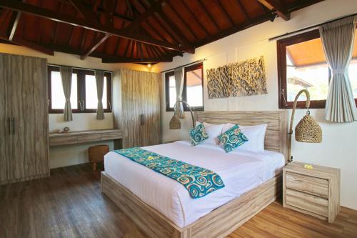 Villa Lebah - Tranquil Paradise of 3 bedroom Heart of Seminyak