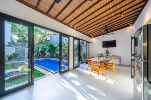 Villa Lebah - Tranquil Paradise of 3 bedroom Heart of Seminyak