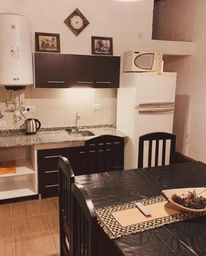 ห้องครัว, Cabaña Clarita La Florida (Cabana Clarita La Florida) in เอล ตราปิเช