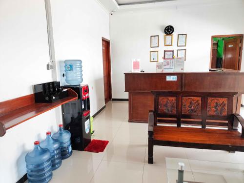 Front desk [24-hour]