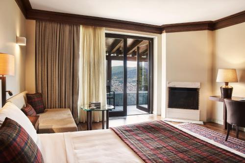 520968212 Grand Forest Metsovo - Leading Hotels of the World