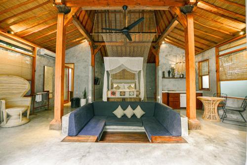 Private Pool Teak Villa image 4