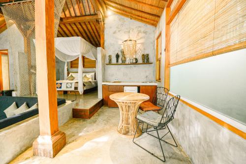 Private Pool Teak Villa image 3