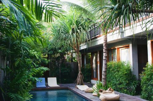 Deluxe Pool Access image 7