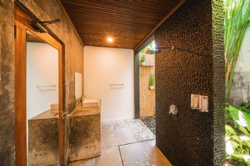 The Farm Canggu Party Hostel – Canggu, CO