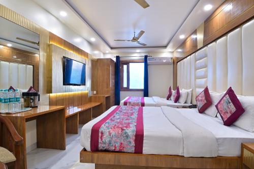 room detail thumbnail 0