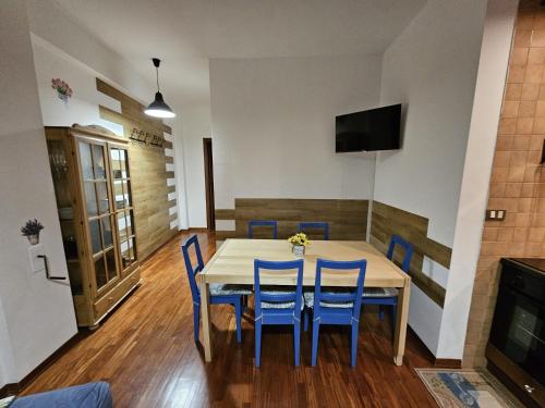  Appartamento in centro a Rocca di Cambio in Rocca di Cambio