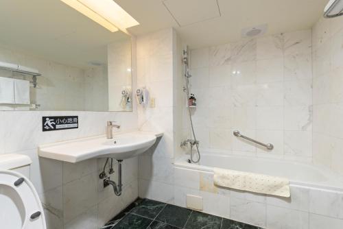 Superior Double Room image 1