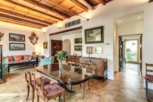 Trastevere Outstanding 4 BR Terraced Apartment, Roma (foto 2)