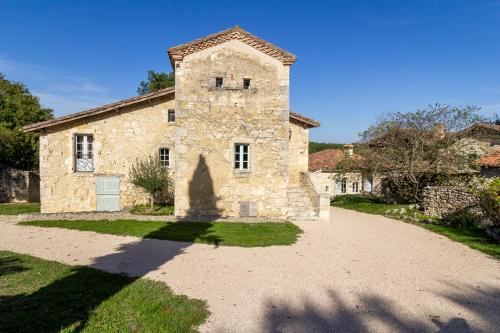 Gite de charme avec piscine - a charming cottage gite with swimming pool