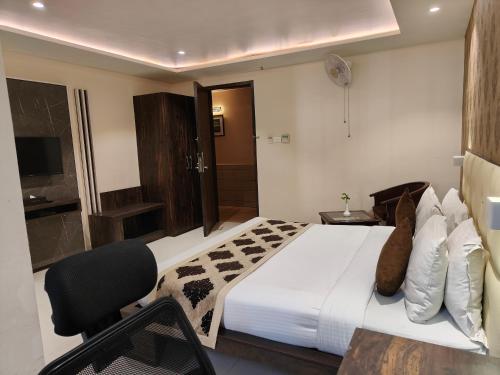 Executive Double Room image 3