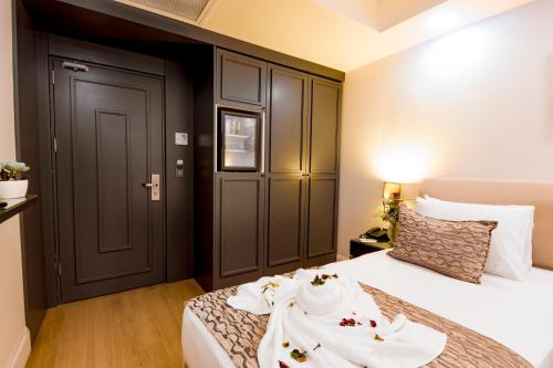 Superior Double Room image 5