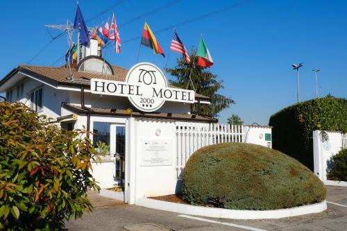 Motel 2000 - Hotel - Trezzano sul Naviglio