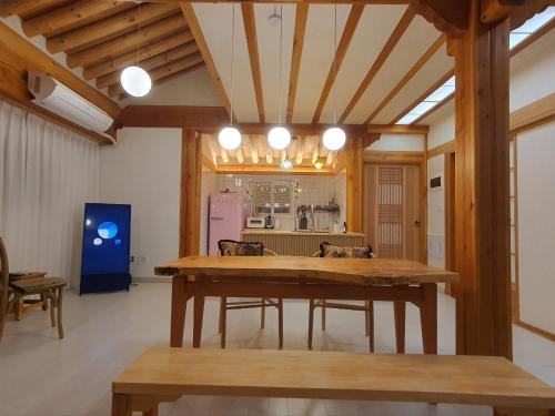 Suwon Haenggung stay Dalno - Suwon private house hanok Hotel view