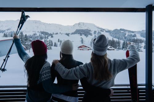 Apartment with Mountain View