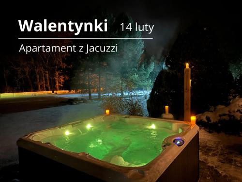 熱水浴缸, Apartament N 39 Moszna - JACUZZI, Kominek, Las i Zamek in 莫斯納