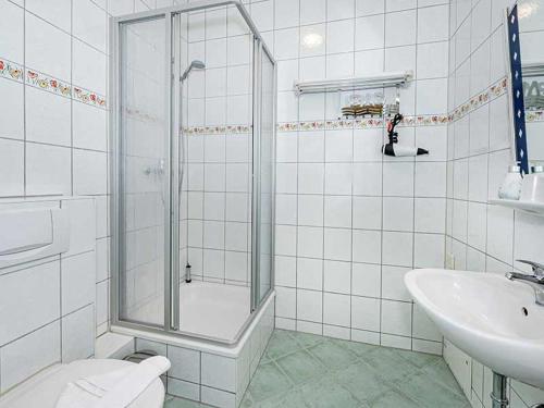 One-Bedroom Apartment image 1