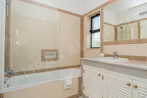Pampas Altogolfe 2 Bedroom Apartment - image 5