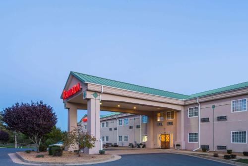 Ramada by Wyndham Strasburg - Shenandoah Valley - Hotel - Strasburg