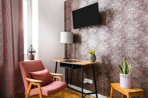 Charming Studio with kitchen - Old Town, Main Station 3