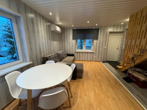 Iekārtas, Teenuse loft in Tiduvere