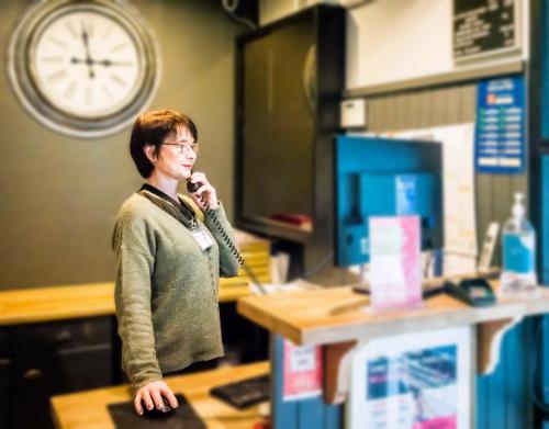 Front desk [24-hour]