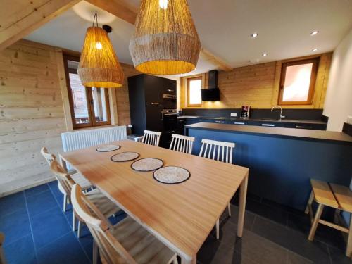 Kitchen, Chalet Yuki in Morzine