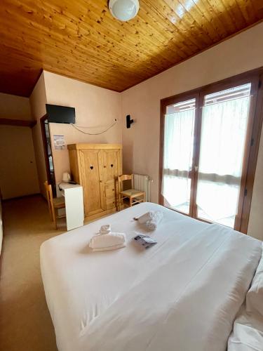 1 double bed