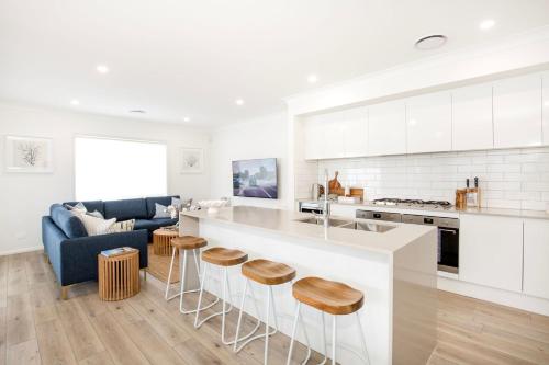 Five-Bedroom House image 10