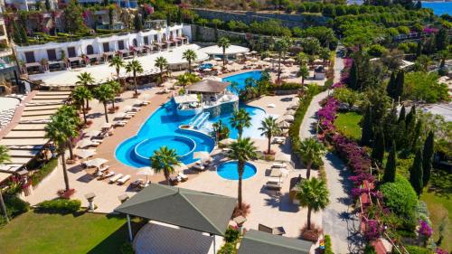 Sianji Well-Being Resort - Accommodation - Turgutreis