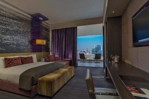 Spectacular King, Guest room, 1 King, City view, Balcony