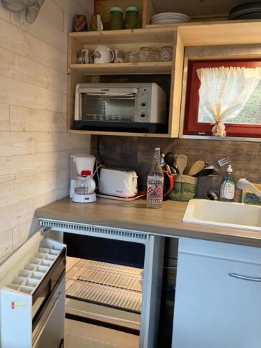 La p'tite maison bois du hérisson (La p'tite maison bois du herisson) in Menetrux-en-Joux