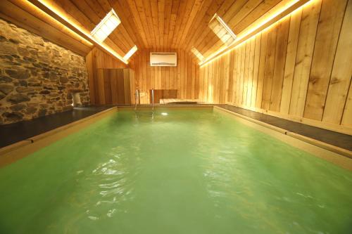 Villa 7pers piscine-spa plage 4kms